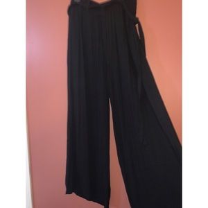 Loose black Bell Bottom pants